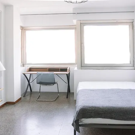 Lovely In Shared Gracia Neighborhood Apartment