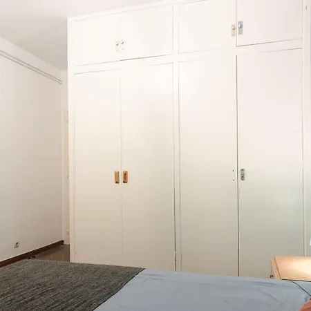 Lovely In Shared Gracia Neighborhood Apartment