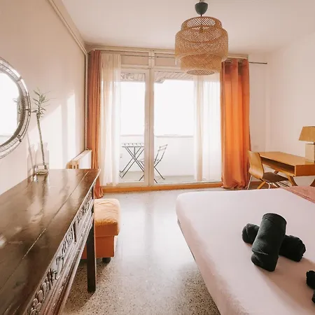 Lovely In Shared Gracia Neighborhood * Barcelona