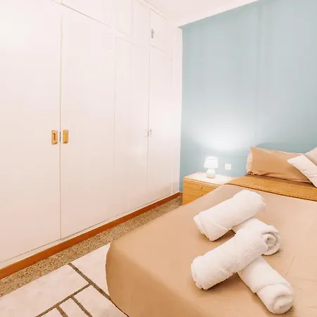 Lovely In Shared Gracia Neighborhood Apartment