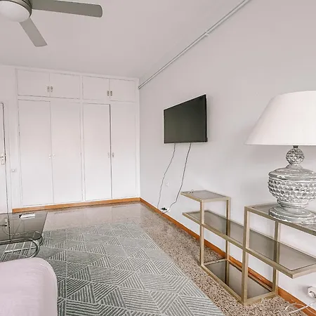 Lovely In Shared Gracia Neighborhood Apartment *